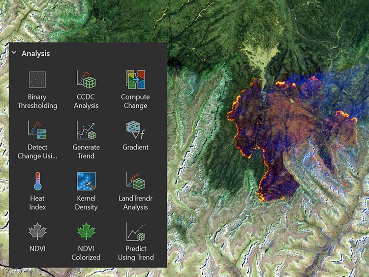 Carte d’un incendie actif près du Grand Canyon avec un panneau d’interface utilisateur montrant diverses fonctions raster pour le traitement d’image dans ArcGIS Pro