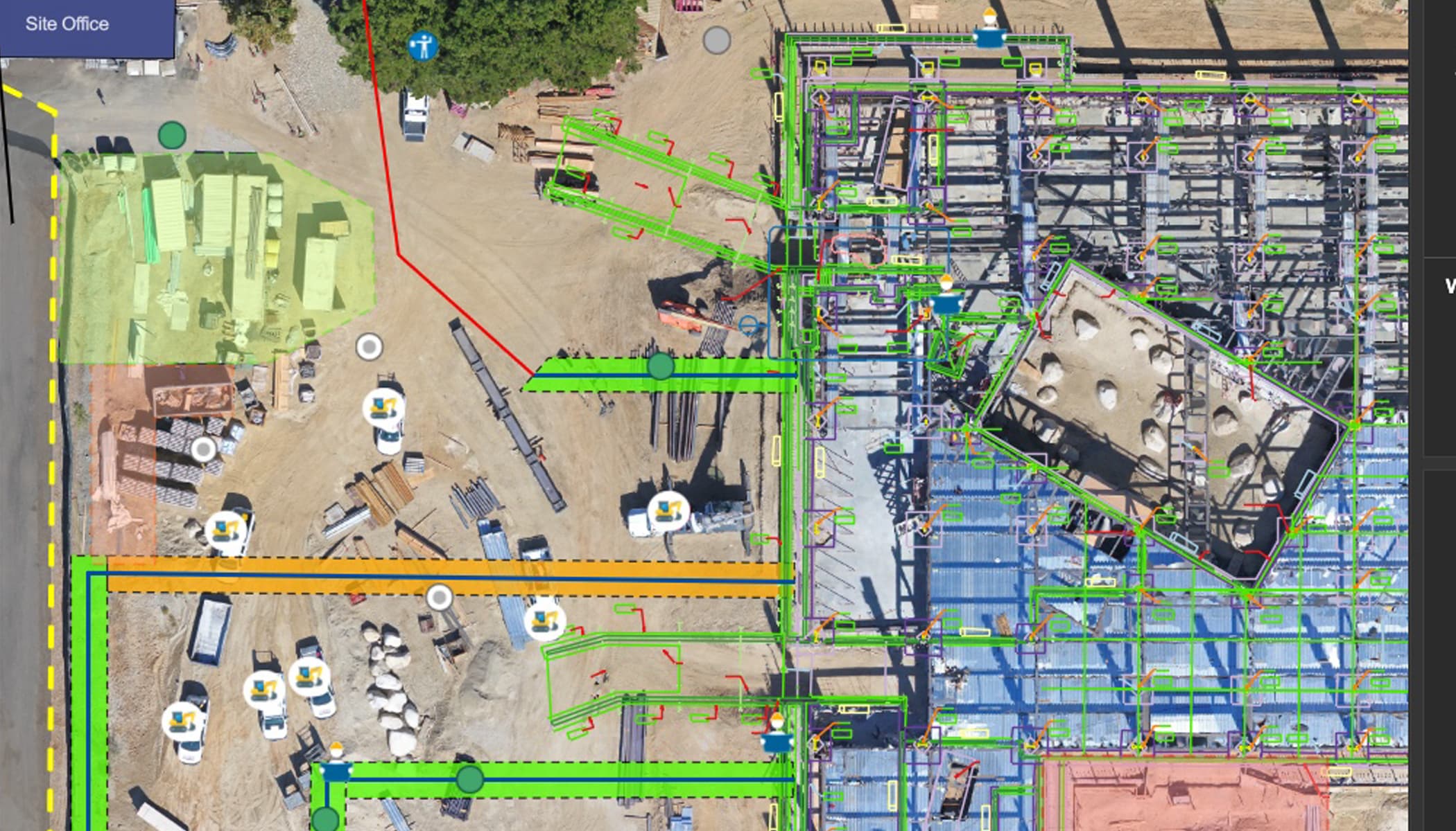 Vue aérienne d’un chantier avec des annotations montrant comment utiliser ArcGIS pour la surveillance