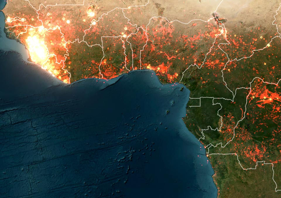 Carte de l’Afrique de l’Ouest avec des zones éclairées de points jaunes et rouges.