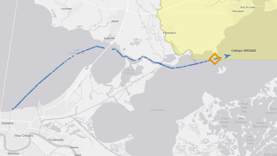 Carte de pays blanc et gris pâle avec les voies de transport en bleu