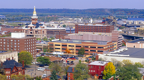 Vue aérienne de la ville de Dubuque dans l’Iowa