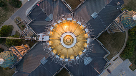 Vue de dessus d’un bâtiment de la ville