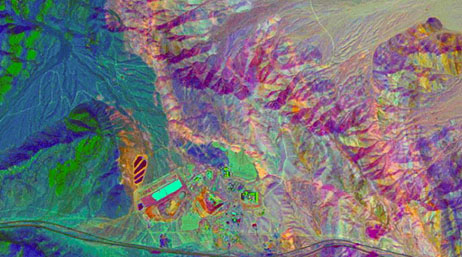 Exploration minière vue depuis l’espace sous forme d’une imagerie hyperspectrale en couleurs