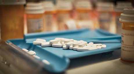 Pilules chez un préparateur en pharmacie