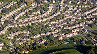 Image aérienne générique d’un quartier résidentiel