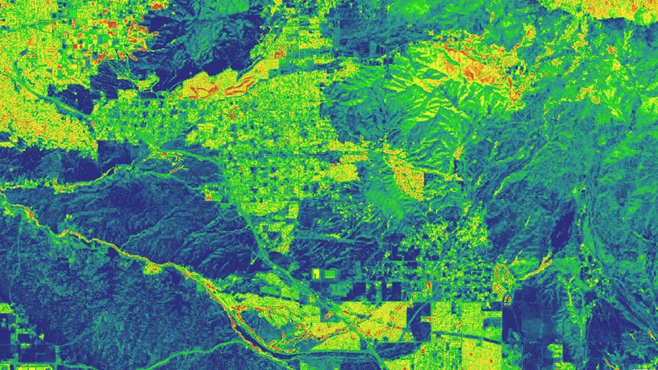 L’imagerie Sentinel-2 montre le volume de précipitations dans la ville de Redlands, en Californie.